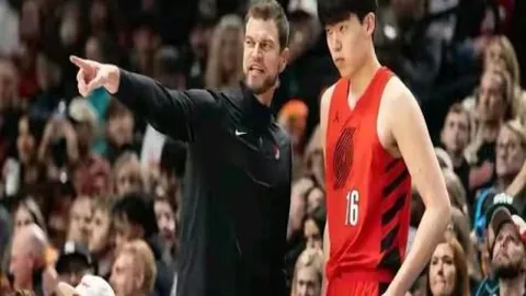 “火箭激情主场，再战马刺巅峰对决，谁能笑到最后？”